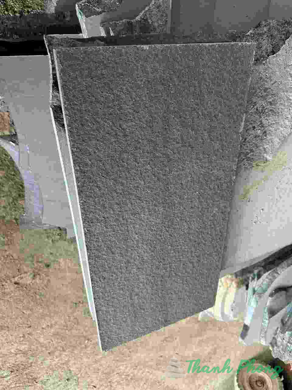 da-bazan-den-kho-mat-lat-san